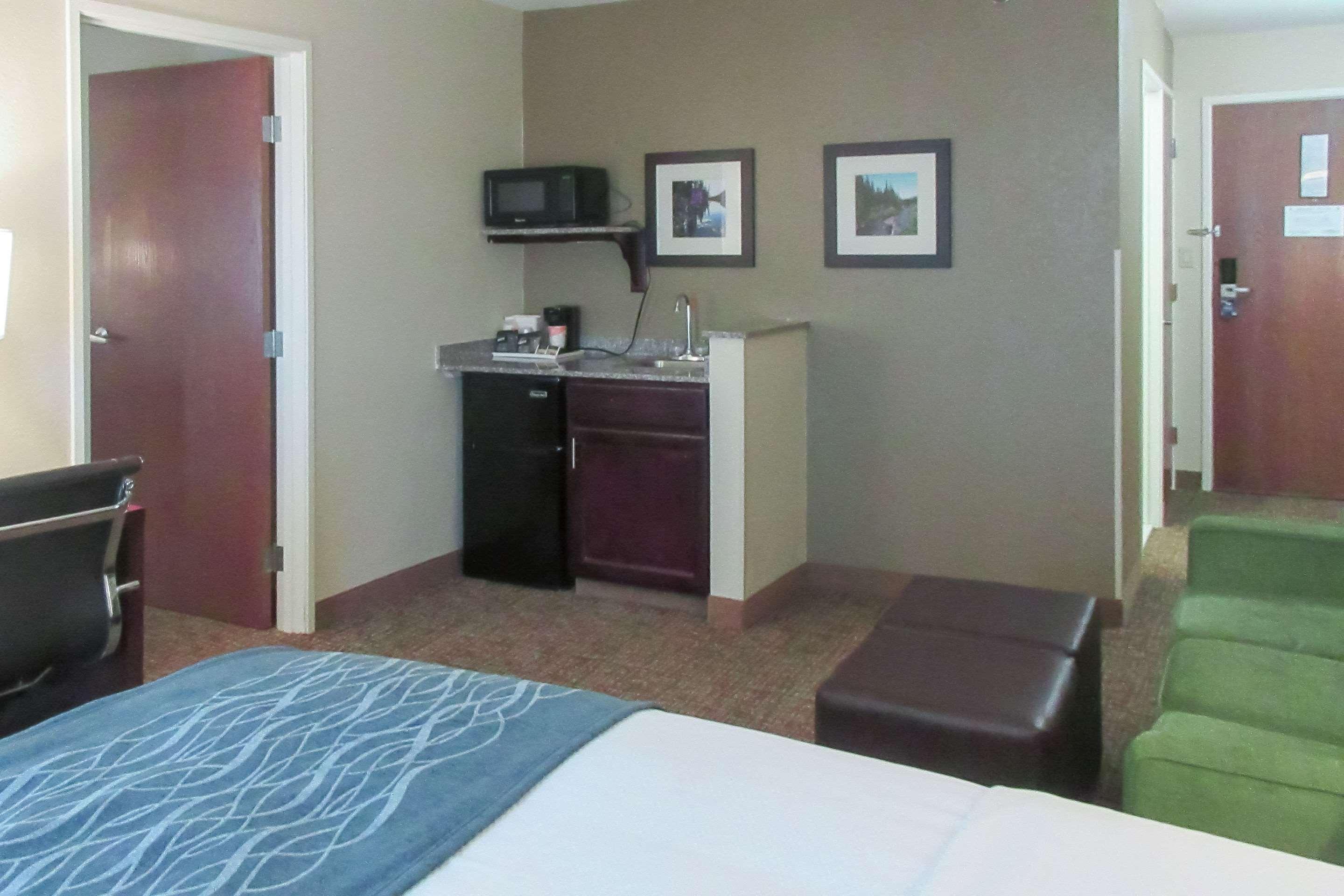 Comfort Inn&Suites Pueblo Eksteriør bilde