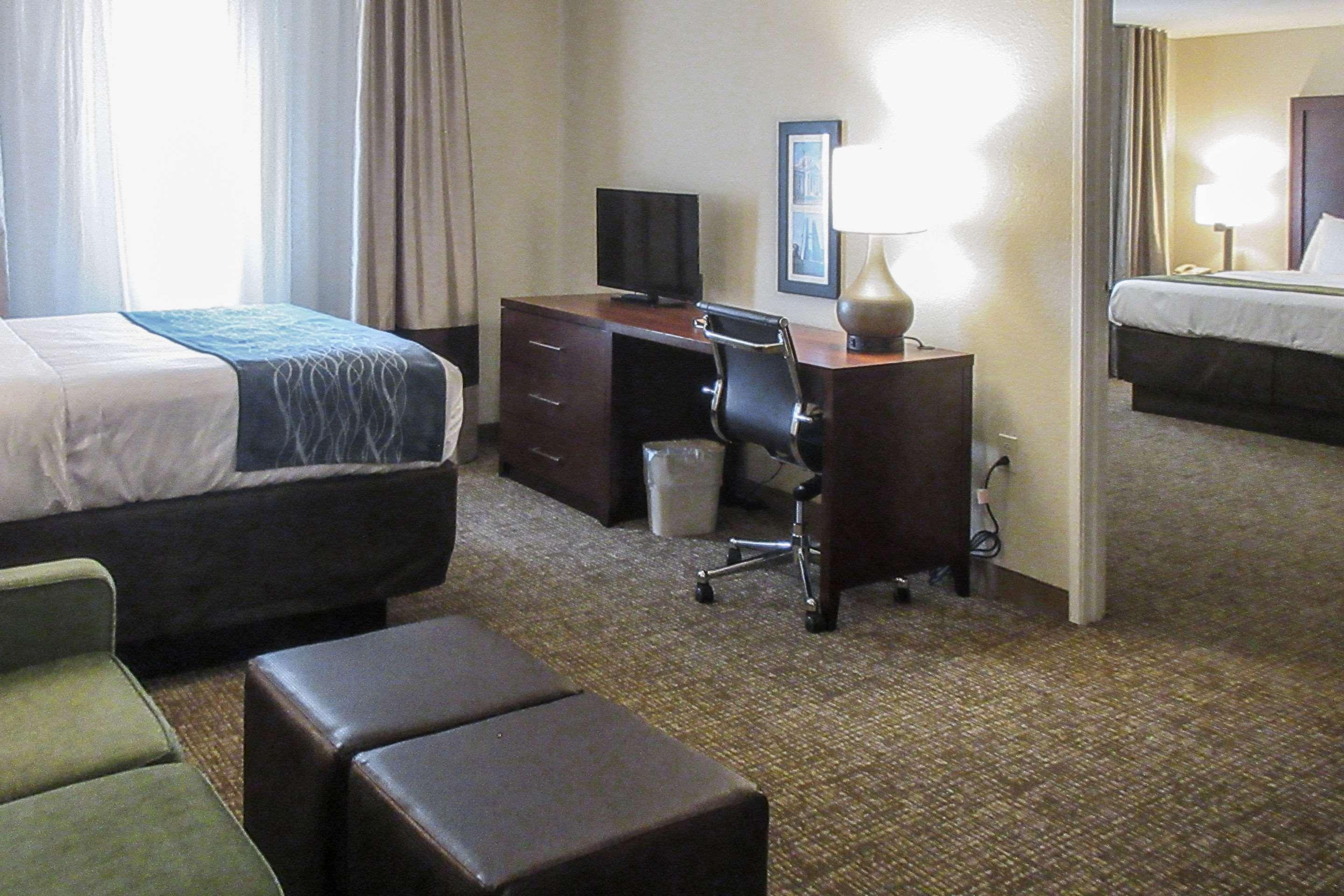 Comfort Inn&Suites Pueblo Eksteriør bilde