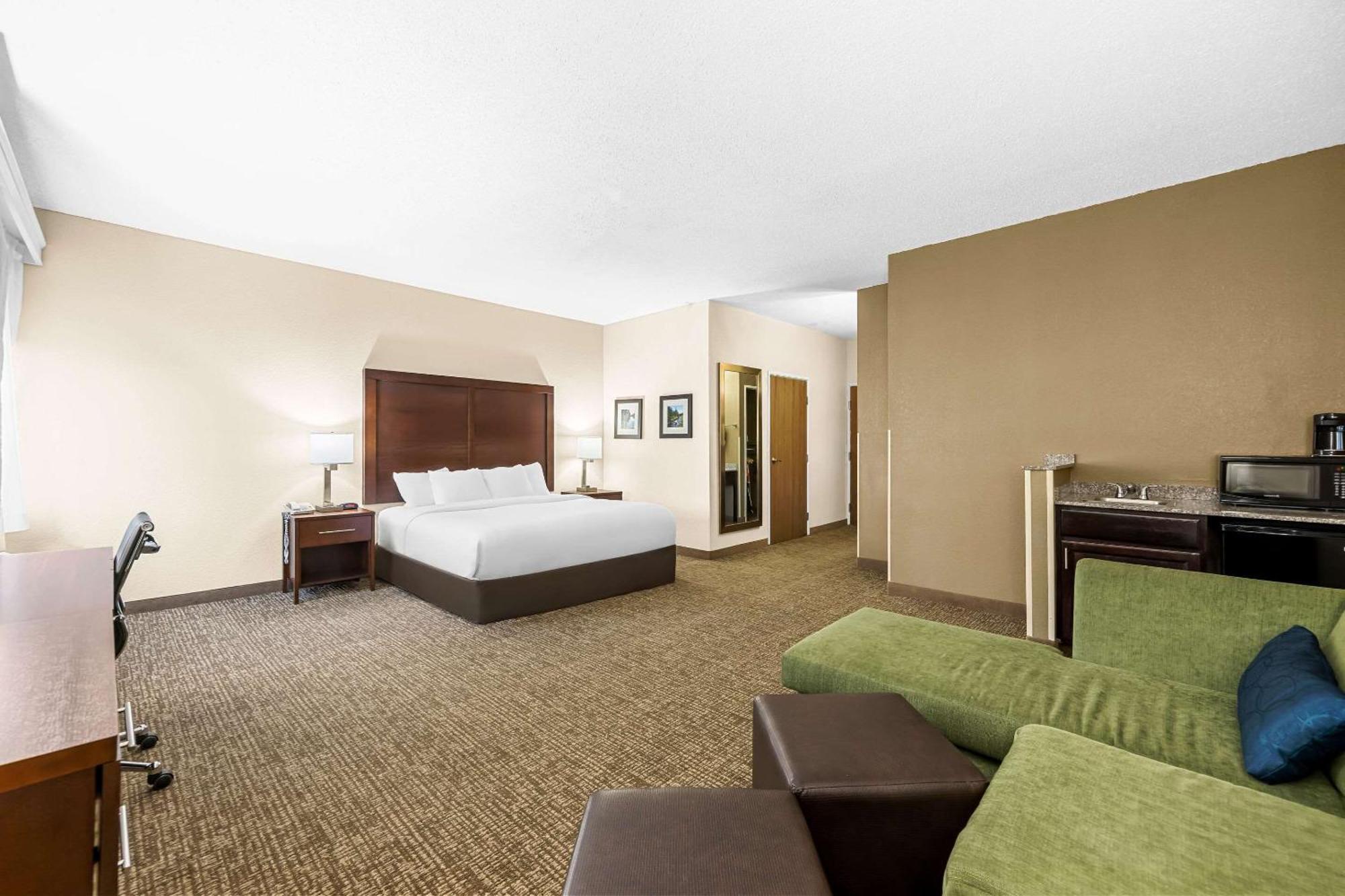 Comfort Inn&Suites Pueblo Eksteriør bilde